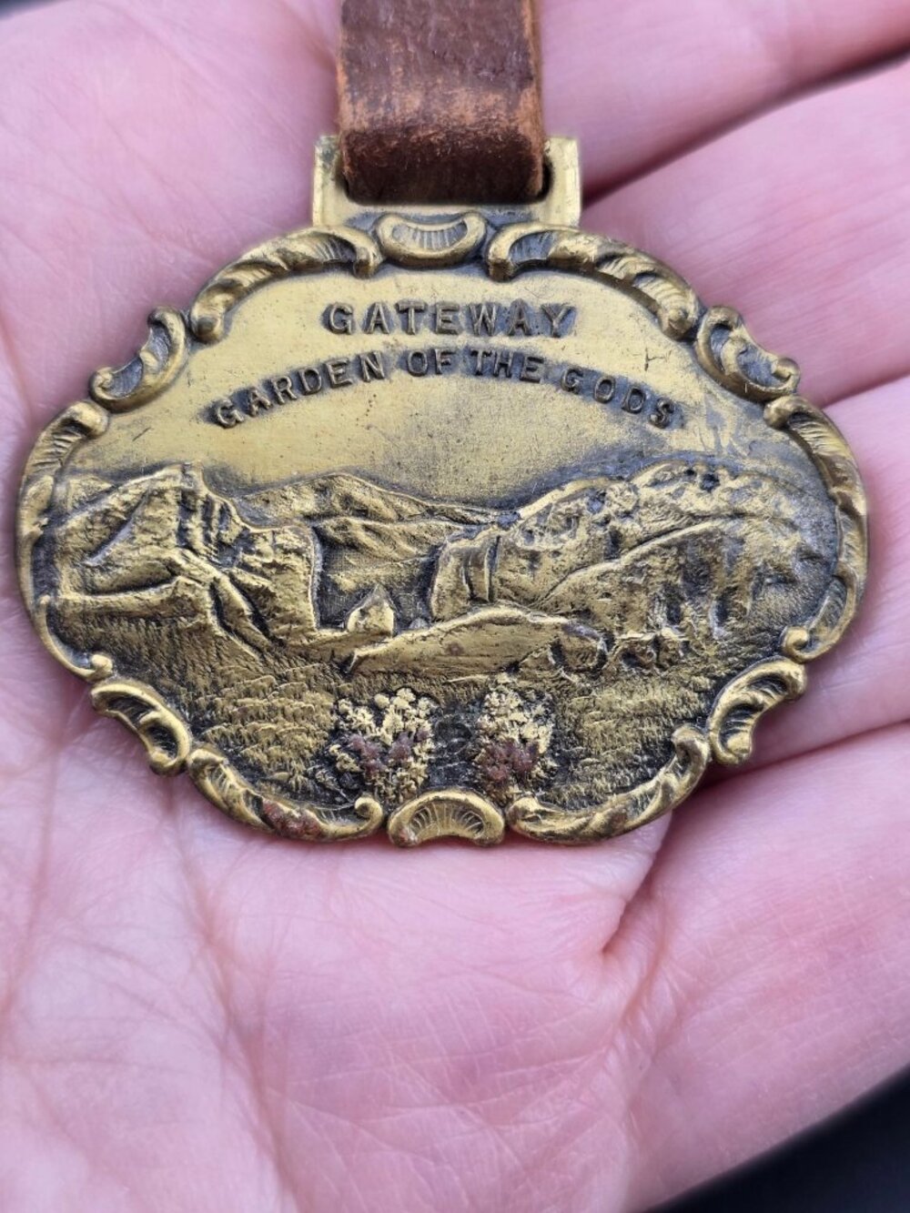 Vintage Gateway Garden Of The Gods Brass Medallion FOB Leather Strap Colorado